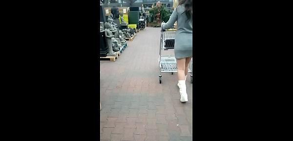 Flashing my pussy and ass in a store